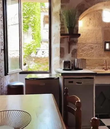 アパート Entre Uzes Et Le Pont-du-gard Le Logis D'autrefois